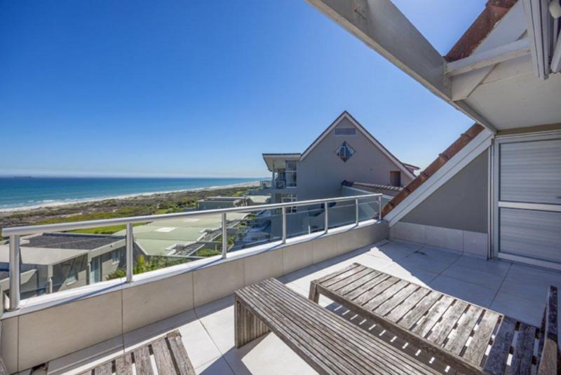 2 Bedroom Property for Sale in Dolphin Beach Western Cape